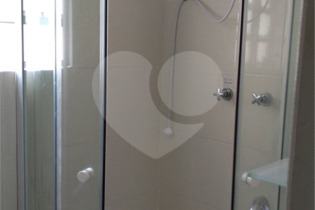 Casa à venda com 3 quartos, sendo 1 suíte, em Vila Mariana, São Paulo, SP