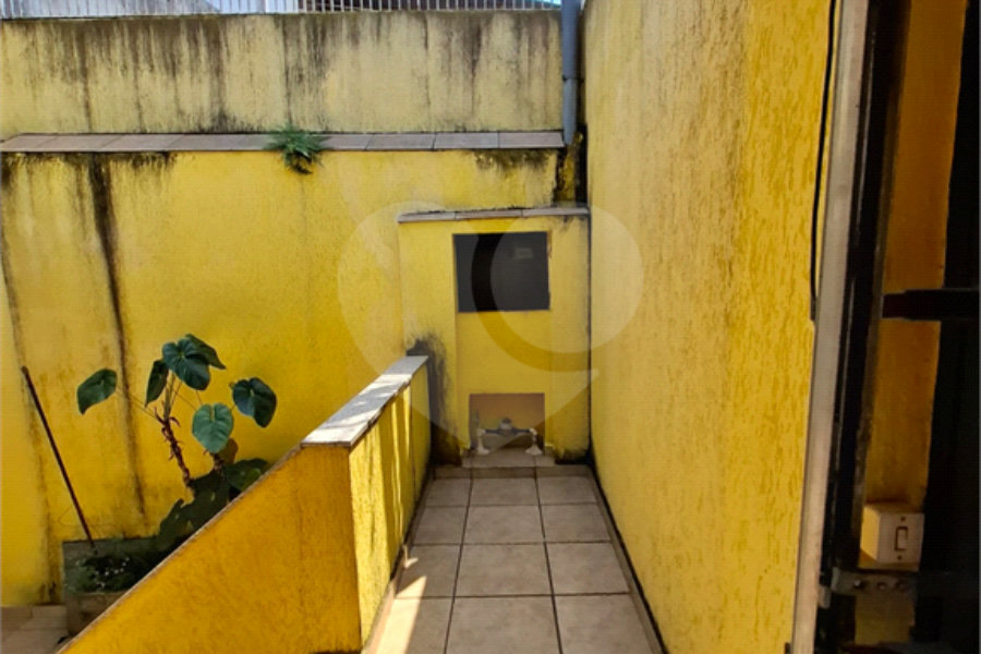 Sobrado à venda com 3 quartos no Brasilândia, São Paulo, SP