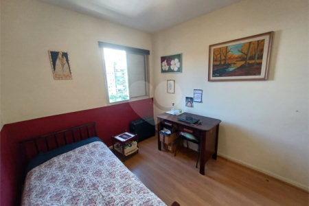 Apartamento à venda com 3 quartos, sendo 1 suíte, em Jardim das Acácias, São Paulo, SP