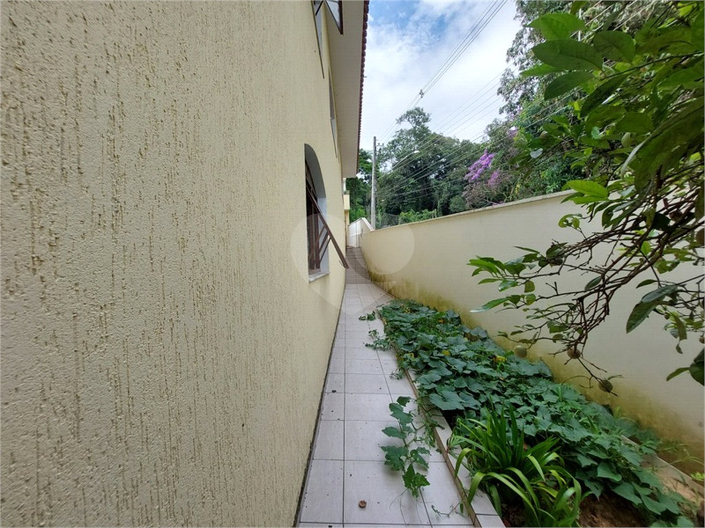 Casa à venda com 5 quartos, sendo 3 suítes, no Centro, Mairiporã, SP