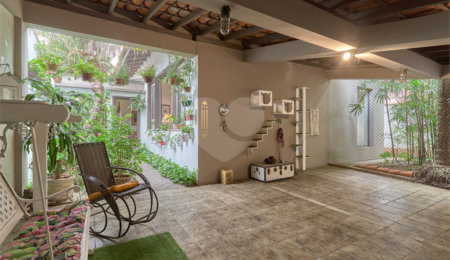 Casa à venda com 4 suítes em Granja Julieta, São Paulo, SP