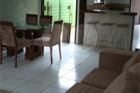 Casa à venda com 3 quartos, sendo 1 suíte, em São José, Armação dos Búzios, RJ