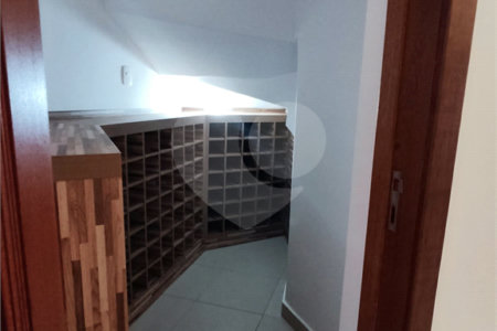 Casa à venda com 3 suítes no condomínio Shamballa II, Atibaia - SP
