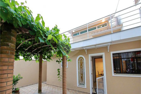 Sobrado à venda com 4 quartos, sendo 3 suítes, em Vila Mazzei, São Paulo, SP