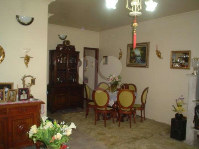 Sobrado à venda com 3 quartos, sendo 1 suíte,  em Parada Inglesa, São Paulo, SP