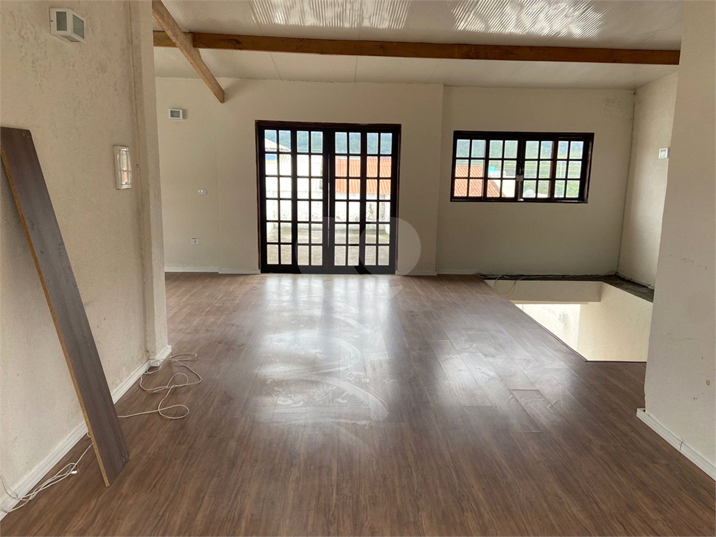 Casa à venda com 4 suítes em Vila Suissa, Mogi das Cruzes, SP
