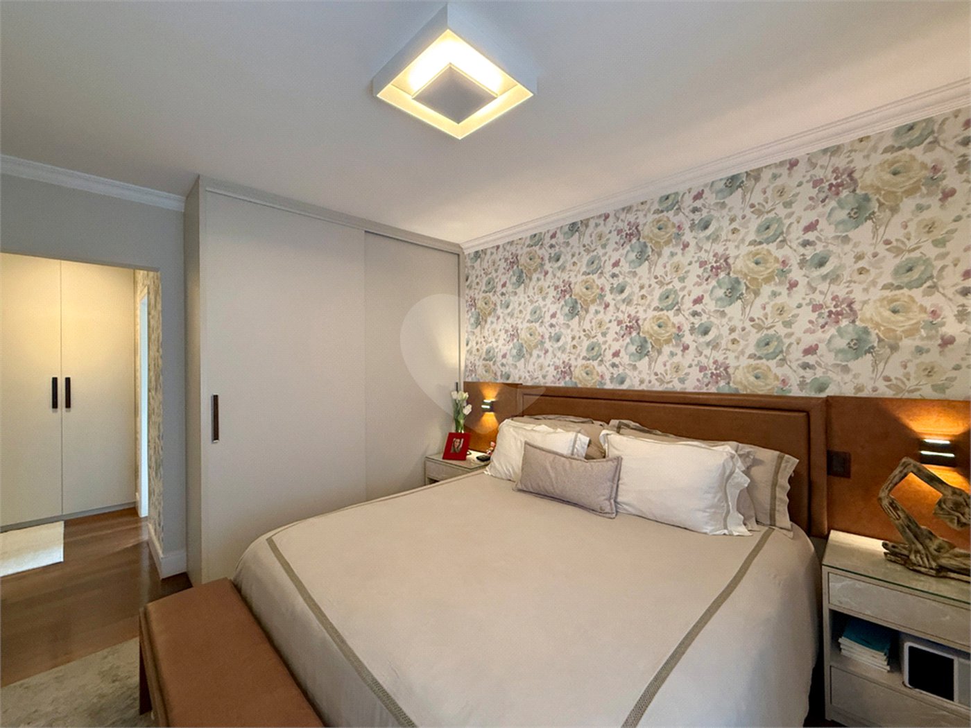 Apartamento à venda com 3 suítes em Campo Belo, São Paulo, SP