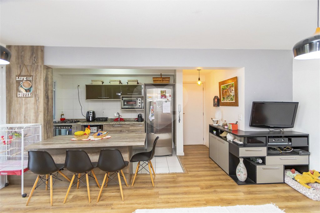 Apartamento à venda com 2 quartos, sendo 1 suíte,  em Bosque da Saúde, São Paulo, SP