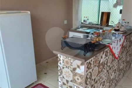 Sobrado à venda com 3 quartos, sendo 1 suíte, em Jardim Karolyne, Votorantim, SP