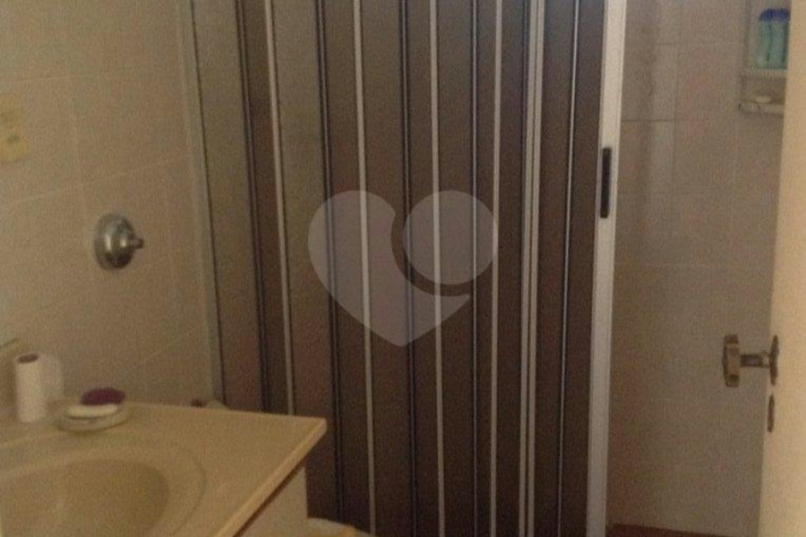 Apartamento à venda com 2 quartos, sendo 1 suíte, em Vila Luis Antônio, Guarujá, SP