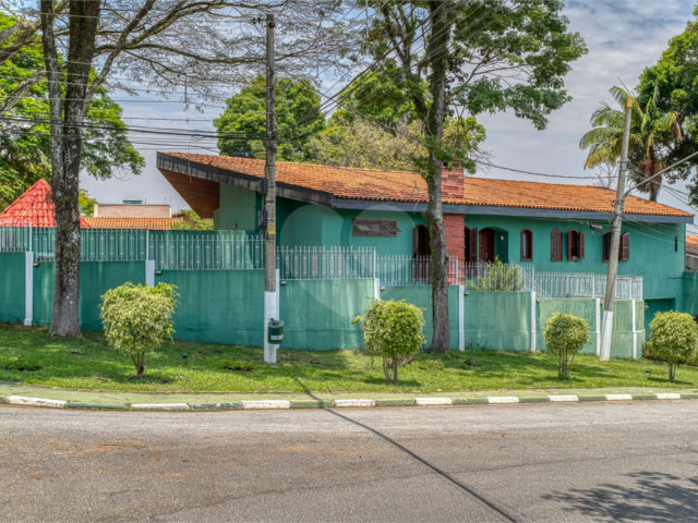 Casa à venda com 4 quartos, sendo 3 suítes,  em Interlagos, São Paulo, SP