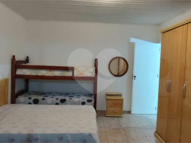 Chácara à venda com 5 quartos, sendo 2 suítes,  no Centro, Piracaia, SP