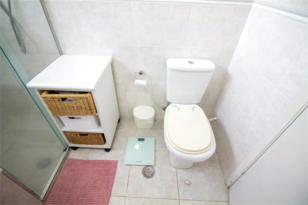 Casa à venda com 4 quartos, sendo 3 suítes, no condomínio Residencial Sans Souci, São Paulo - SP