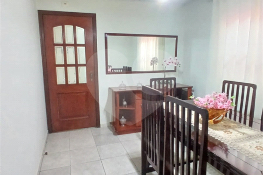 Casa à venda com 3 quartos, sendo 1 suíte, em Campo Limpo, São Paulo, SP