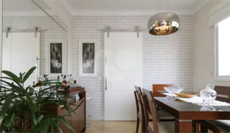 Apartamento à venda com 3 suítes em Vila Ipojuca, São Paulo, SP