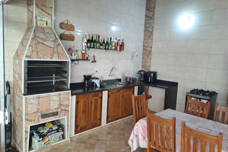 Casa à venda com 3 quartos em Popular III, Louveira, SP