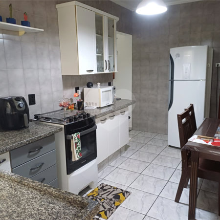 Casa à venda com 3 quartos, sendo 1 suíte, em Loteamento Rei de Ouro, Itatiba, SP