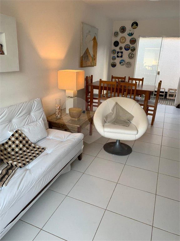 Casa em condomínio à venda com 3 quartos em Praia Rasa, Armação dos Búzios, RJ