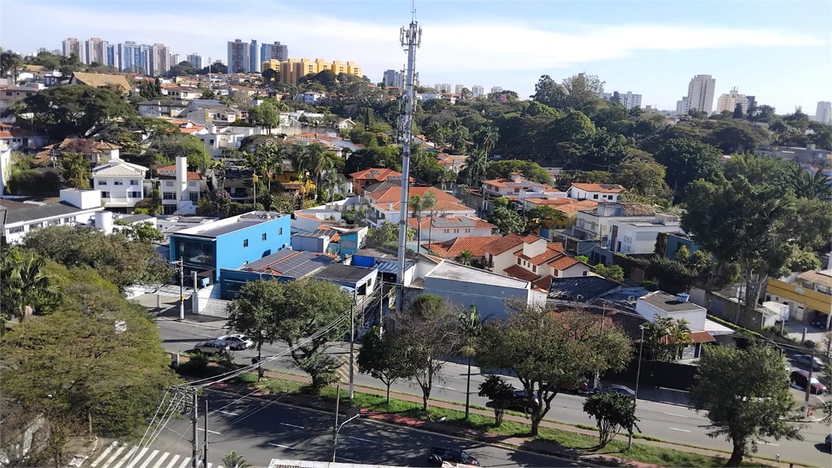Apartamento à venda com 3 quartos, sendo 1 suíte, em Vila Progredior, São Paulo, SP