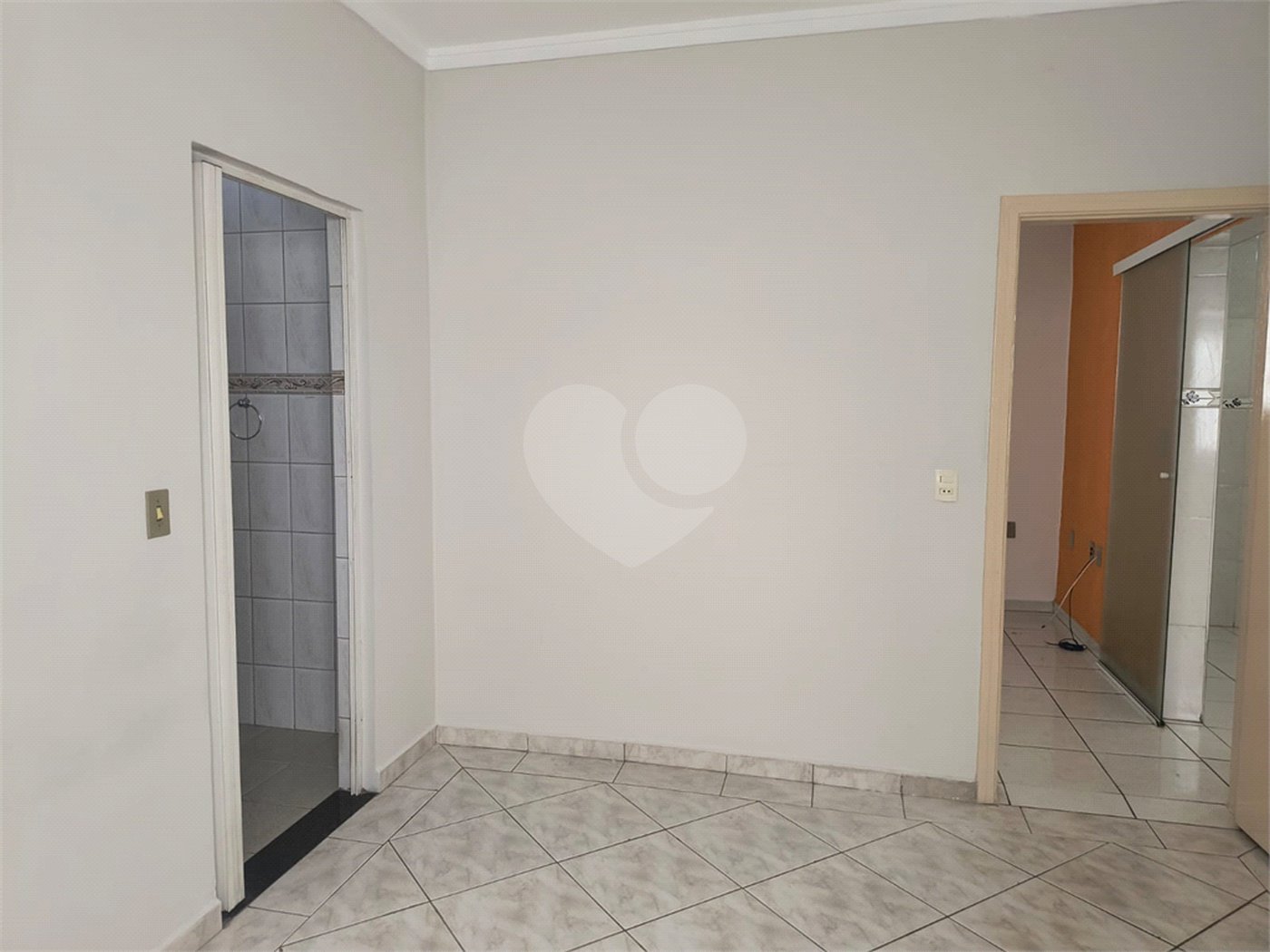 Casa à venda com 2 quartos, sendo 1 suíte,  no Centro, Indaiatuba, SP