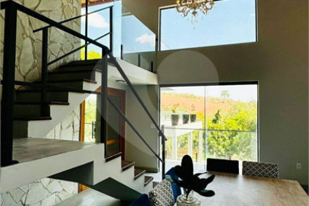 Casa à venda com 4 suítes no condomínio Associação Portal Ouro Verde, Atibaia - SP