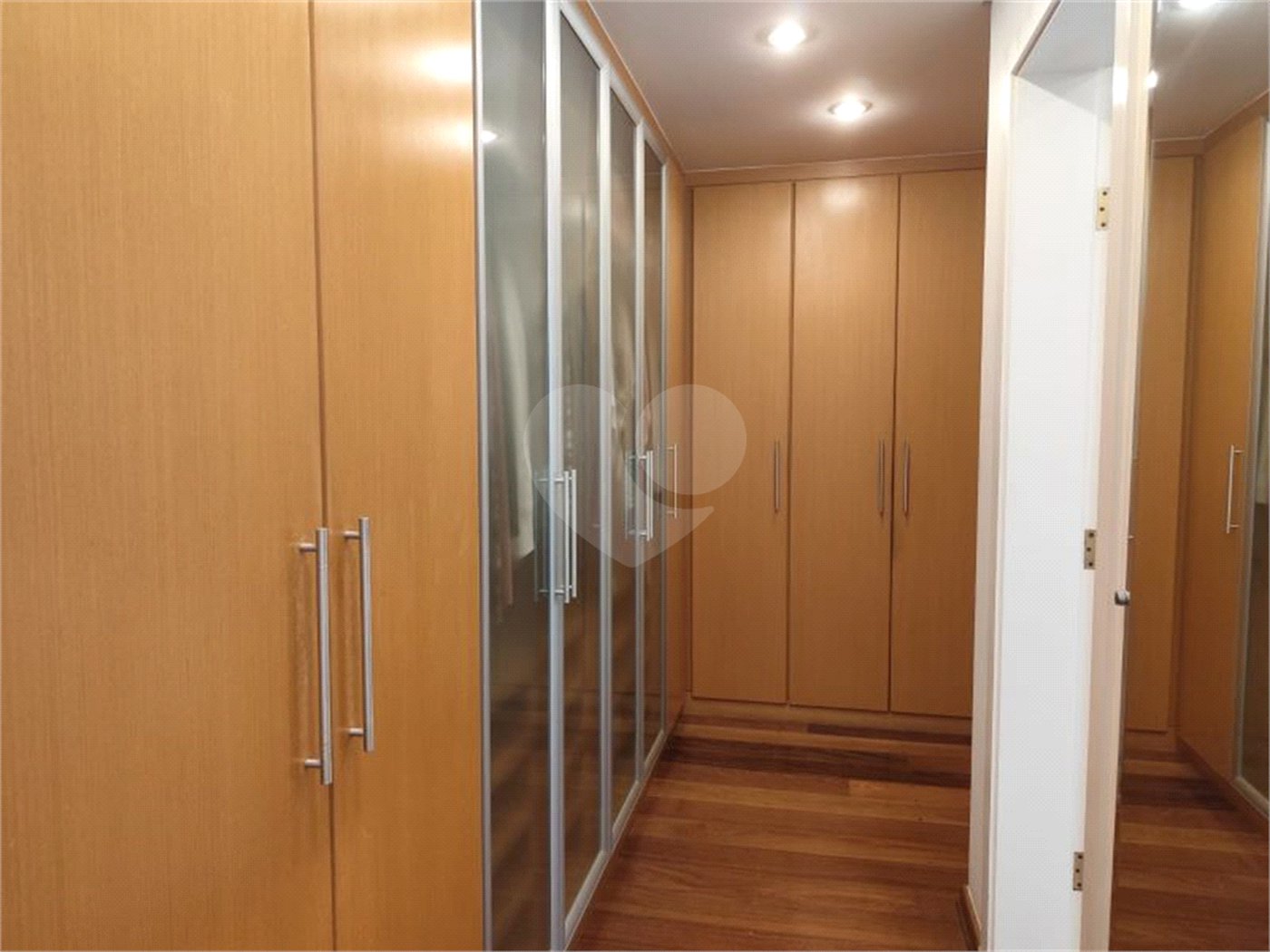 Casa à venda com 4 suítes em Marambaia, Vinhedo, SP
