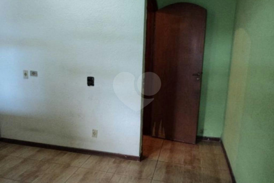 Sobrado à venda com 3 quartos, sendo 2 suítes,  em Tremembé, São Paulo, SP