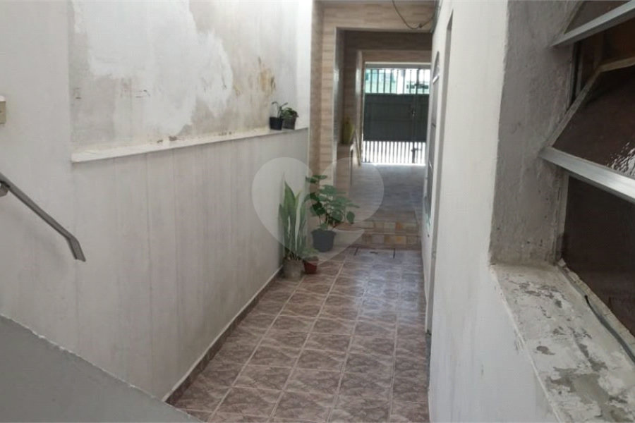 Sobrado à venda com 4 quartos em Jardim Guairaca, São Paulo, SP