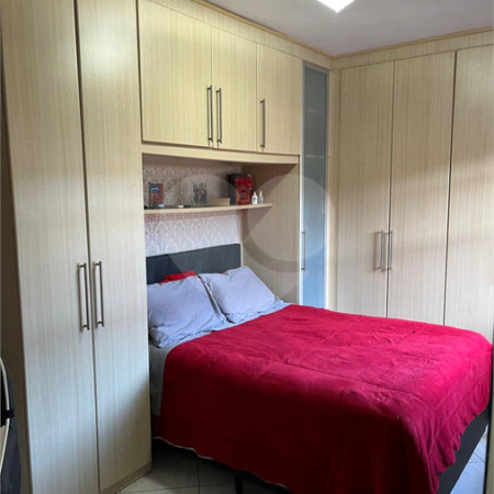 Casa à venda com 3 quartos, sendo 2 suítes, no condomínio Palmas, São Paulo - SP