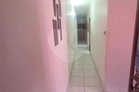 Sobrado à venda com 4 quartos, sendo 1 suíte, em Jardim Marisa, São Paulo, SP