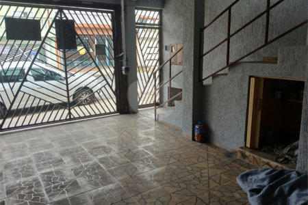 Casa à venda com 4 quartos, sendo 1 suíte, em Jardim Rosa de Franca, Guarulhos, SP