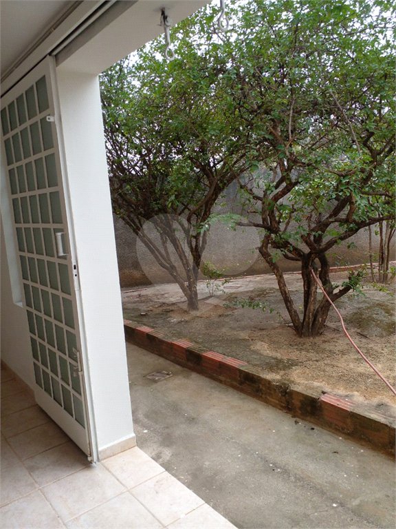 Sobrado à venda ou para alugar com 3 quartos, sendo 1 suíte, no Centro, Salto, SP
