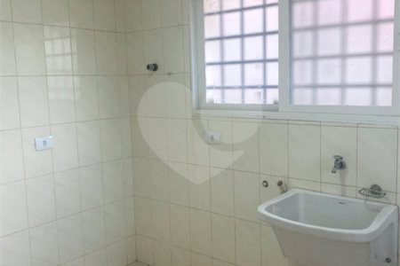 Sobrado à venda ou para alugar com 3 quartos, sendo 1 suíte, no Centro, Salto, SP