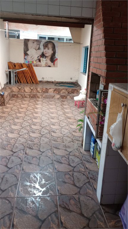 Casa à venda com 3 quartos, sendo 1 suíte,  em Parque Maria Domitila, São Paulo, SP