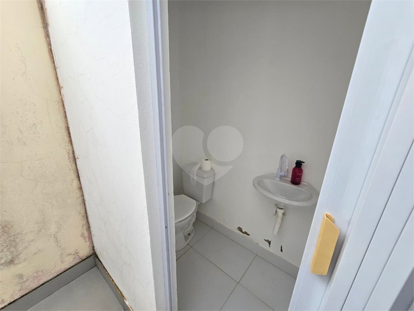 Casa à venda com 4 quartos, sendo 2 suítes,  em Vila Nastri, Itapetininga, SP