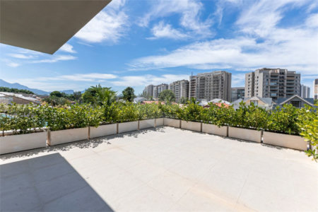 Casa à venda com 4 suítes no condomínio Riomar X, Rio de Janeiro - RJ
