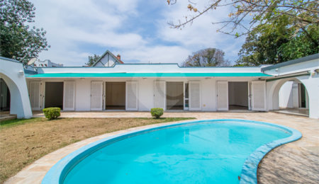 Casa Térrea à venda com 5 quartos, sendo 2 suítes,  em Jardim Marajoara, São Paulo, SP
