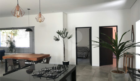 Chácara à venda com 6 quartos, sendo 2 suítes,  em Jardim Brogotá, Atibaia, SP