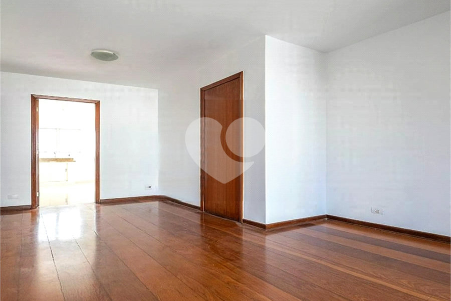 Apartamento à venda com 3 quartos, sendo 1 suíte, em Jardim América, São Paulo, SP