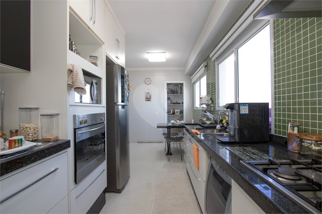 Apartamento à venda com 4 quartos, sendo 3 suítes,  em Vila Romana, São Paulo, SP