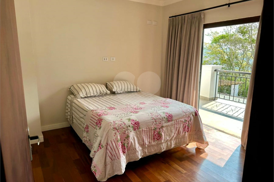 Casa à venda com 4 suítes no condomínio Gleba II, Mairiporã - SP