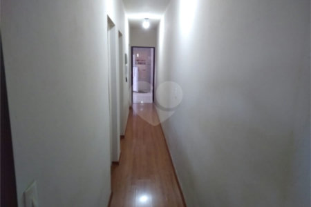 Sobrado à venda com 2 quartos em Reneville, Mairinque, SP