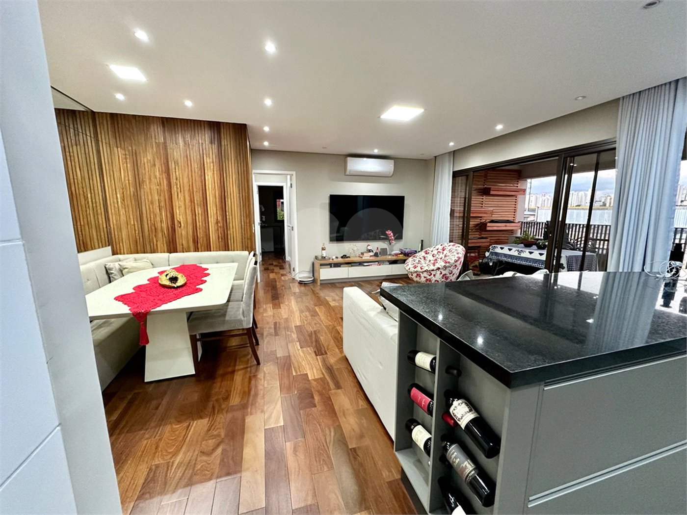 Apartamento à venda com 3 suítes em Vila Monumento, São Paulo, SP