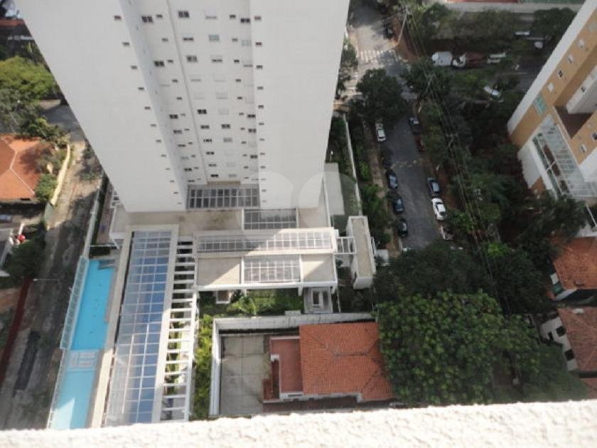 Apartamento à venda com 3 suítes em Campo Belo, São Paulo, SP