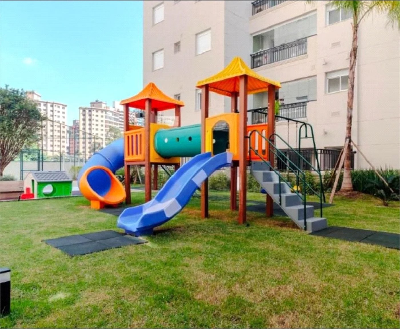 Apartamento à venda com 2 quartos, sendo 1 suíte,  em Vila Suzana, São Paulo, SP
