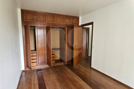 Apartamento à venda com 4 quartos, sendo 2 suítes,  em Jardim Parque Morumbi, São Paulo, SP