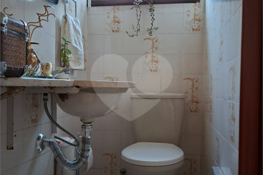 Sobrado à venda com 3 quartos, sendo 1 suíte,  em Tremembé, São Paulo, SP