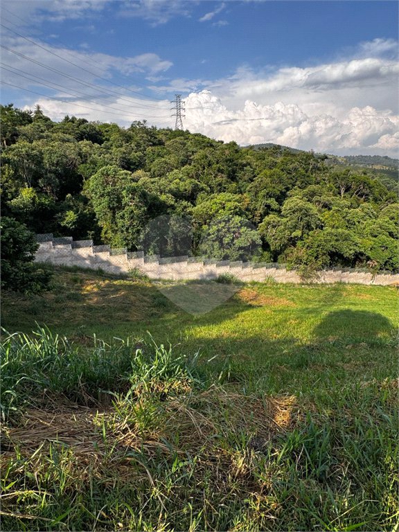 Terreno à venda com 1 suíte no condomínio Residencial Campo de Toscana, Vinhedo - SP