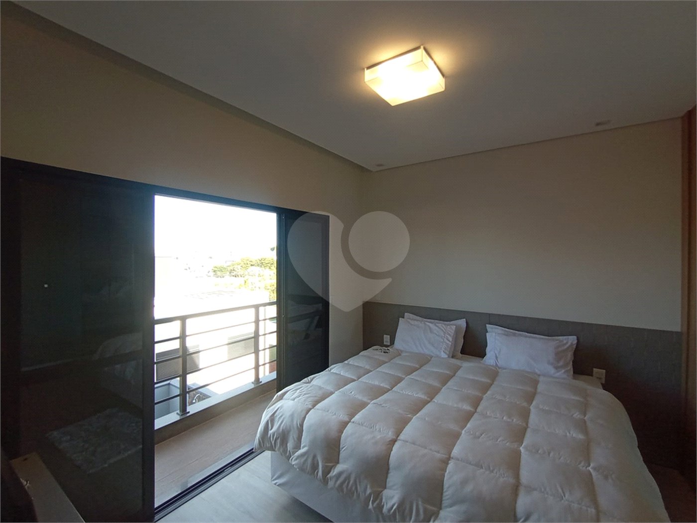 Casa à venda com 3 quartos, sendo 1 suíte, no condomínio Lago dos Ipês, Itapetininga - SP