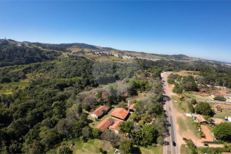 Chácara à venda com 6 quartos, sendo 2 suítes, em Leitão, Louveira, SP